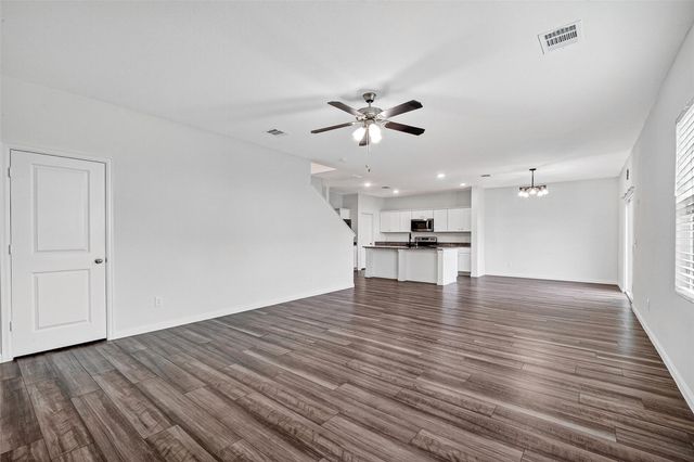 7518 Evitale Way, Houston, TX 77049