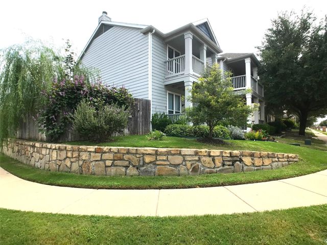 10736 Traymore Drive, Fort Worth, TX 76244