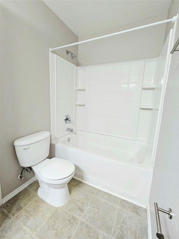 10736 Traymore Drive, Fort Worth, TX 76244