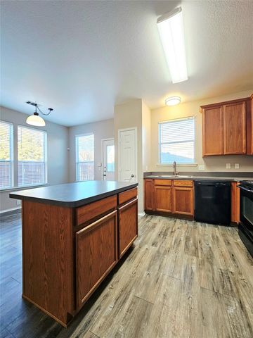 10736 Traymore Drive, Fort Worth, TX 76244