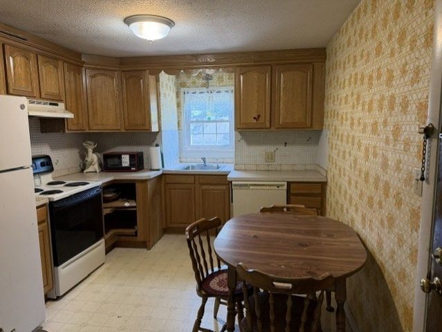 5 Pilgrim Circle F, Methuen, MA 01844
