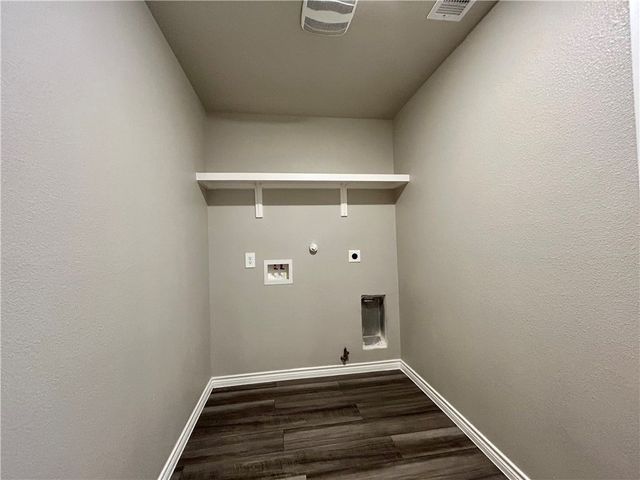 1341 Trent Park, Corpus Christi, TX 78415