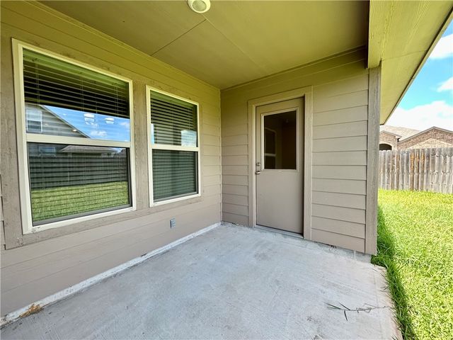 1341 Trent Park, Corpus Christi, TX 78415