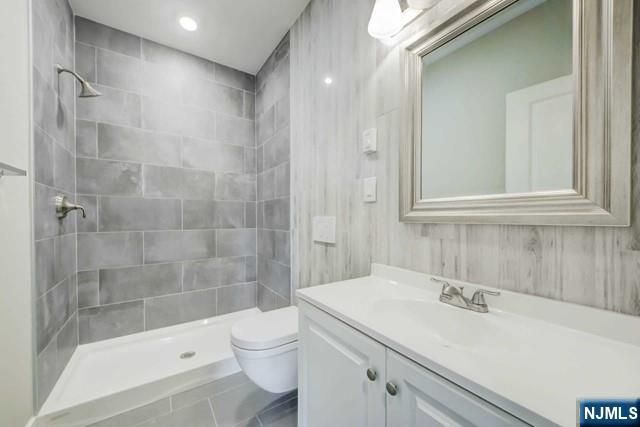 184 Main Street 3, Lodi, NJ 07644