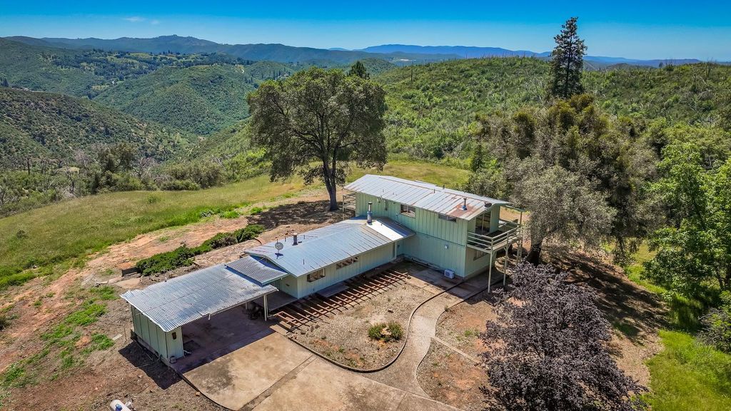 486 Rich Gulch Rd, Mokelumne Hill, CA 95245