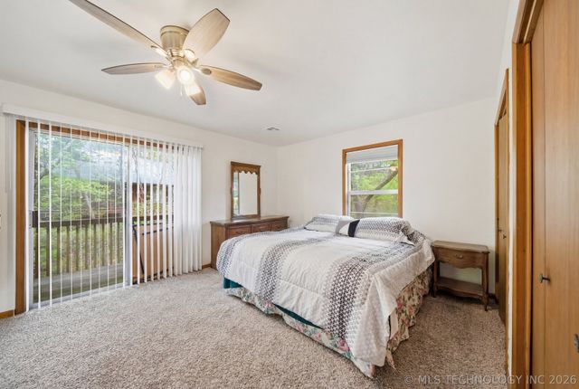 64 Walnut Street, Locust Grove, OK 74352