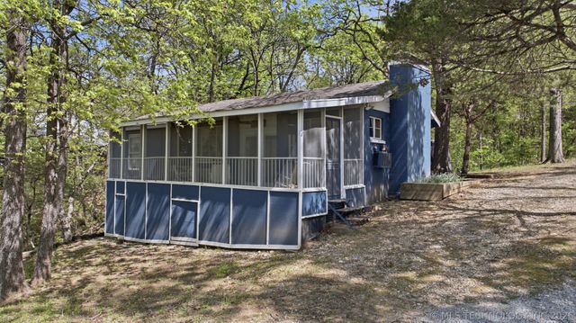 64 Walnut Street, Locust Grove, OK 74352