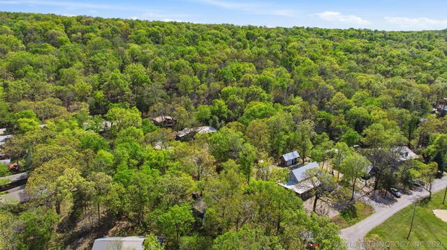64 Walnut Street, Locust Grove, OK 74352