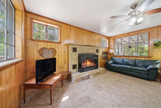 64 Walnut Street, Locust Grove, OK 74352