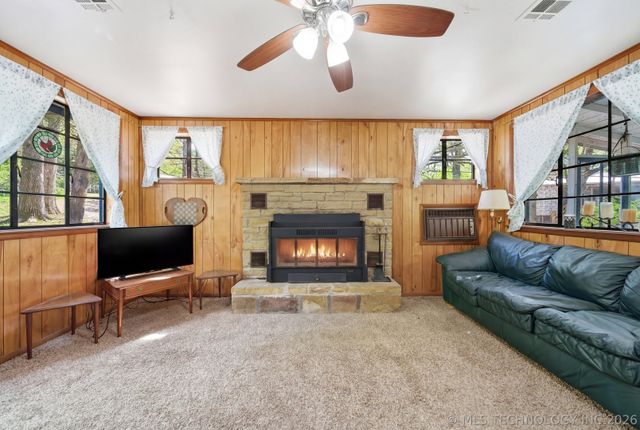 64 Walnut Street, Locust Grove, OK 74352