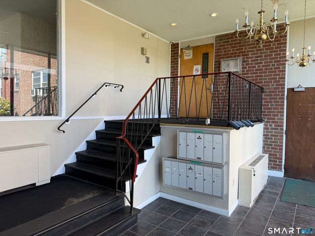 53 Wolcott Hill Road B17, Wethersfield, CT 06109