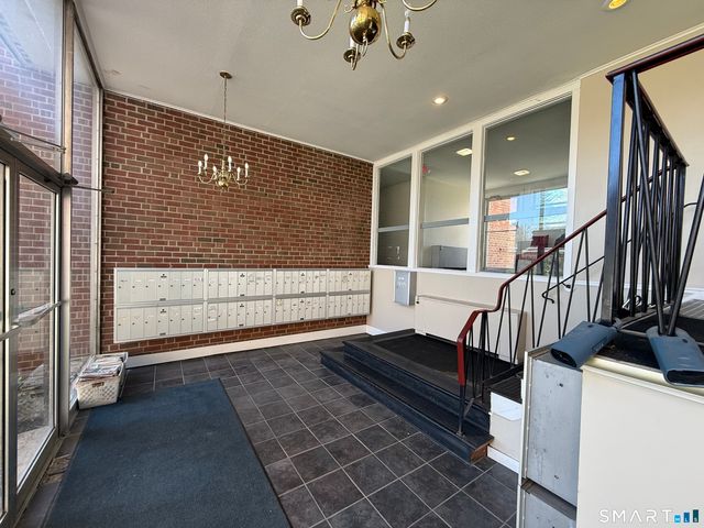 53 Wolcott Hill Road B17, Wethersfield, CT 06109