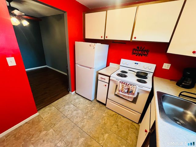 53 Wolcott Hill Road B17, Wethersfield, CT 06109