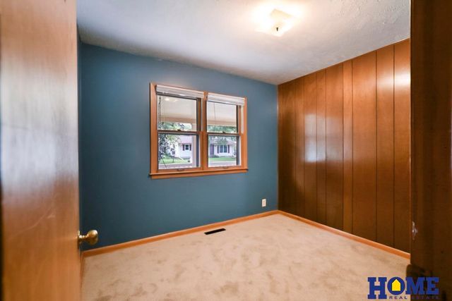 4220 Greenwood Street, Lincoln, NE 68504