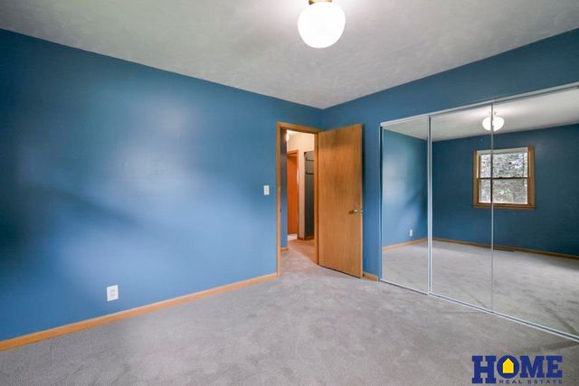 4220 Greenwood Street, Lincoln, NE 68504