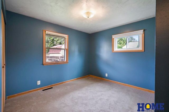 4220 Greenwood Street, Lincoln, NE 68504