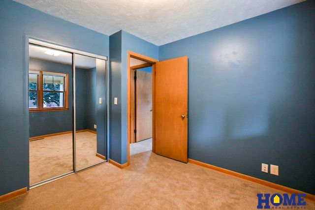 4220 Greenwood Street, Lincoln, NE 68504