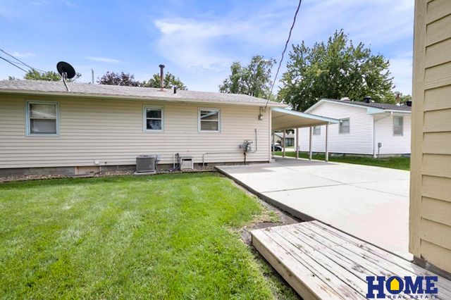 4220 Greenwood Street, Lincoln, NE 68504