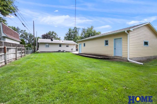 4220 Greenwood Street, Lincoln, NE 68504