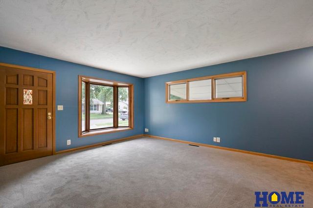 4220 Greenwood Street, Lincoln, NE 68504