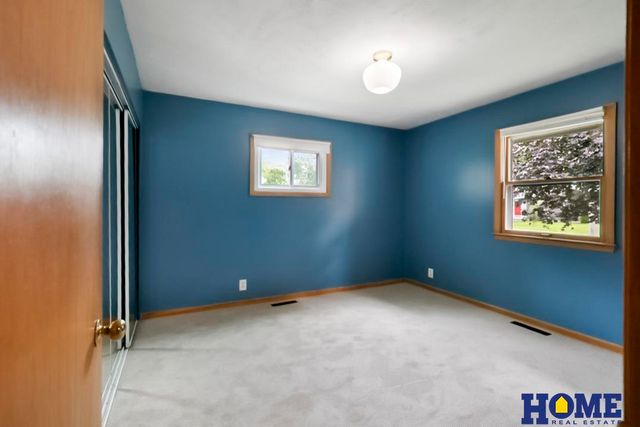4220 Greenwood Street, Lincoln, NE 68504