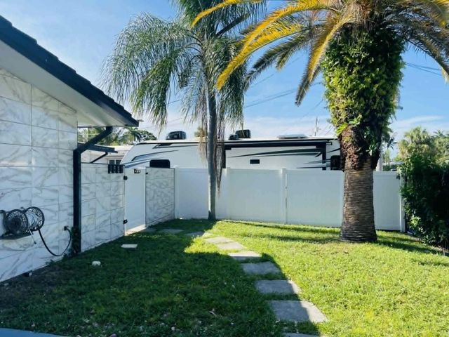 2531 Gulfstream Lane, Fort Lauderdale, FL 33312