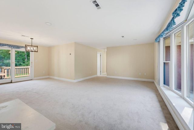 5246 GUINEA RD, Burke, VA 22015