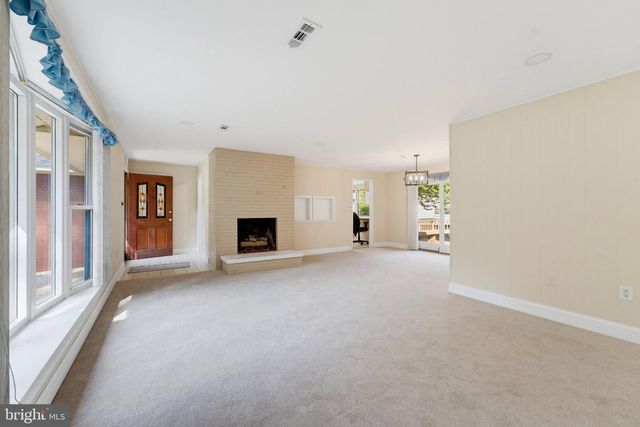 5246 GUINEA RD, Burke, VA 22015