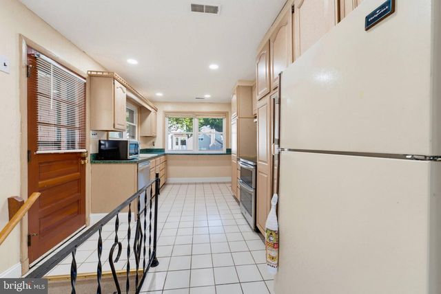 5246 GUINEA RD, Burke, VA 22015
