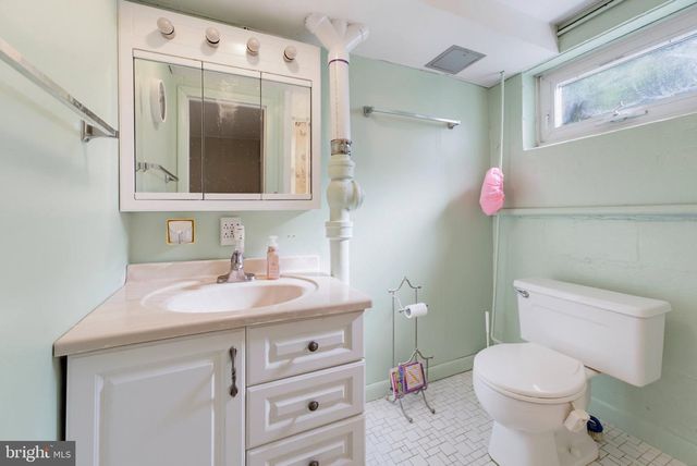 5246 GUINEA RD, Burke, VA 22015