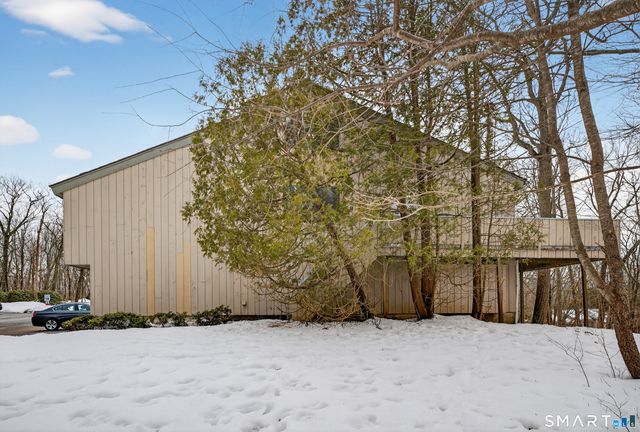 95 Wauwinet Trail 95, Guilford, CT 06437