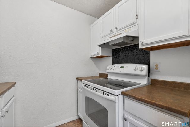 95 Wauwinet Trail 95, Guilford, CT 06437