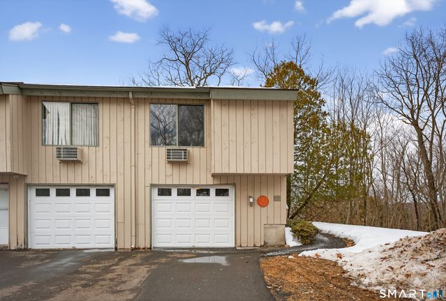 95 Wauwinet Trail 95, Guilford, CT 06437