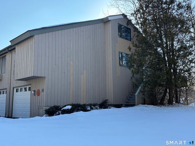 95 Wauwinet Trail 95, Guilford, CT 06437