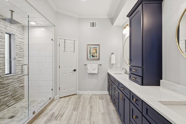 8814 Sanshire Avenue, Dallas, TX 75231