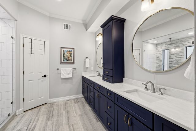 8814 Sanshire Avenue, Dallas, TX 75231