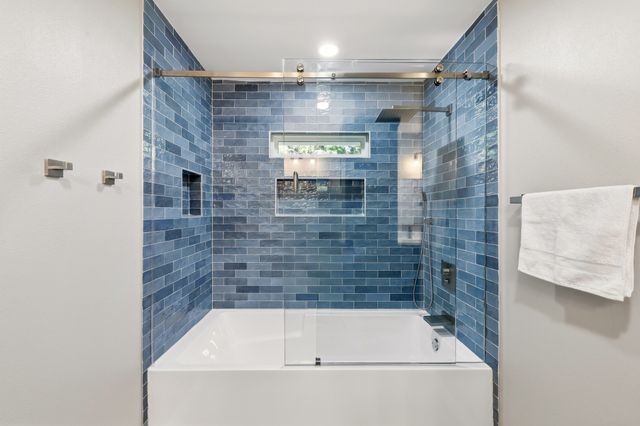 8814 Sanshire Avenue, Dallas, TX 75231