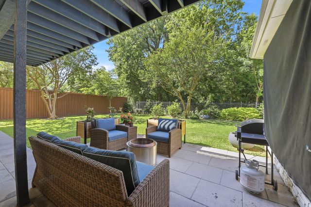 8814 Sanshire Avenue, Dallas, TX 75231