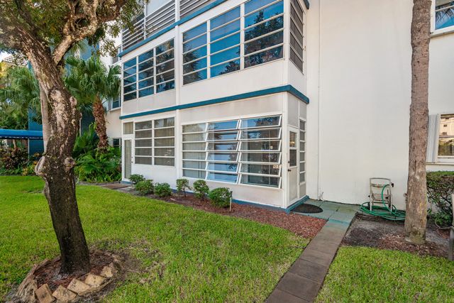 4770 NW 21st Street 105, Lauderhill, FL 33313