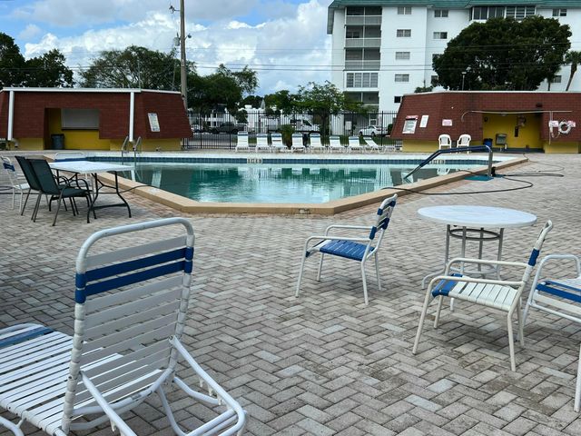 4770 NW 21st Street 105, Lauderhill, FL 33313