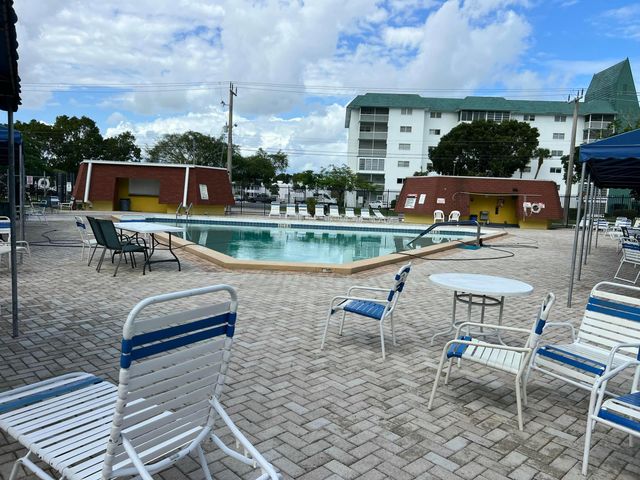 4770 NW 21st Street 105, Lauderhill, FL 33313