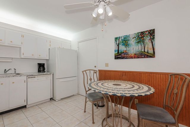 4770 NW 21st Street 105, Lauderhill, FL 33313