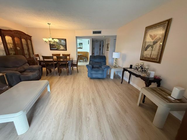 4770 NW 21st Street 105, Lauderhill, FL 33313