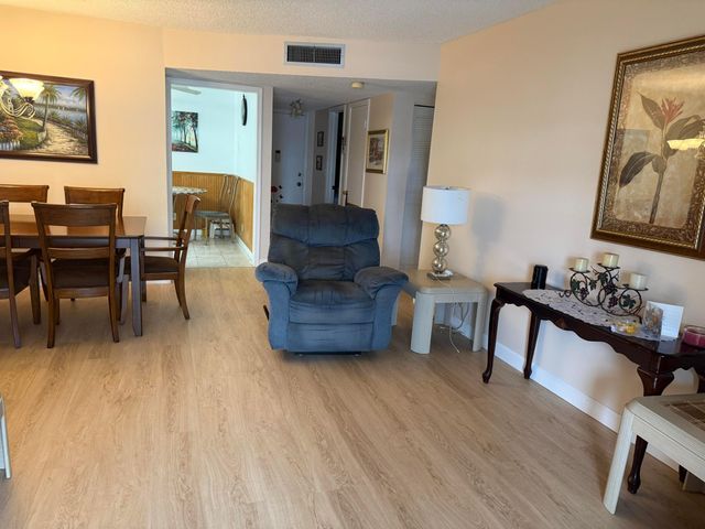 4770 NW 21st Street 105, Lauderhill, FL 33313