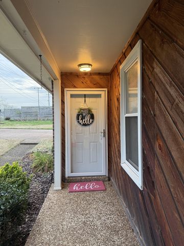 111 Cash Ln, Madison, TN 37115