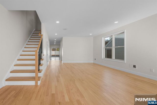 250 Hagan Place, Secaucus, NJ 07094