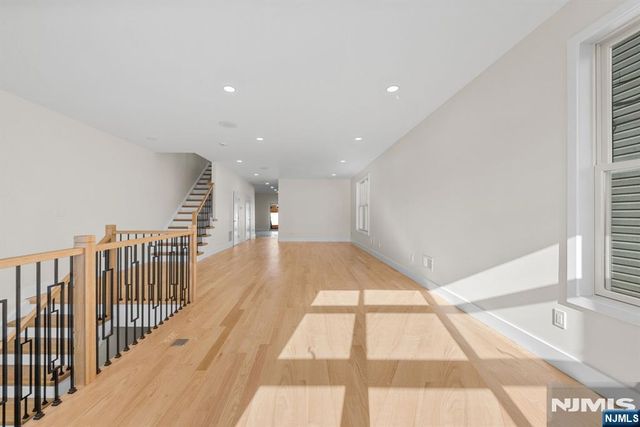 250 Hagan Place, Secaucus, NJ 07094