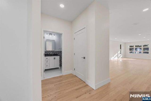 250 Hagan Place, Secaucus, NJ 07094