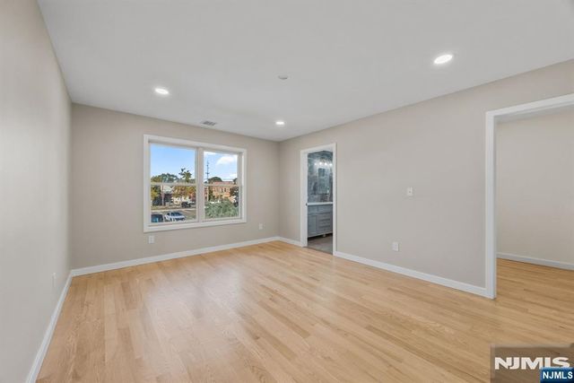 250 Hagan Place, Secaucus, NJ 07094