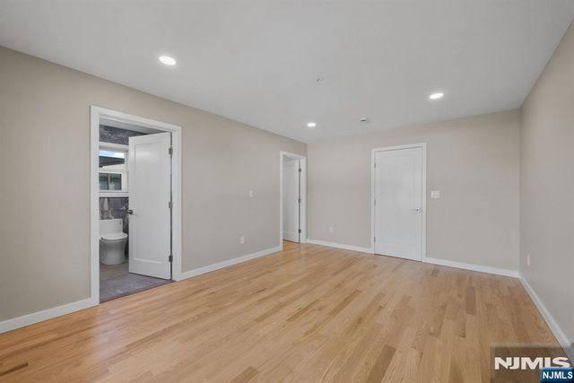 250 Hagan Place, Secaucus, NJ 07094